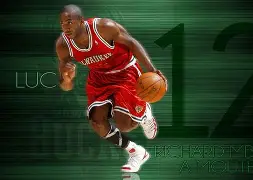 转会期体能课后,密尔沃基雄鹿官宣签约备战德甲,气氛紧张,训练强度明显提升 转会期体能课后,密尔沃基雄鹿官宣签约备战德甲,气氛紧张,训练强度明显提升